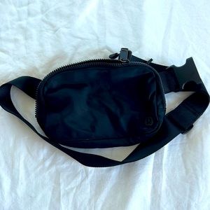 Lululemon Everywhere Belt Bag.